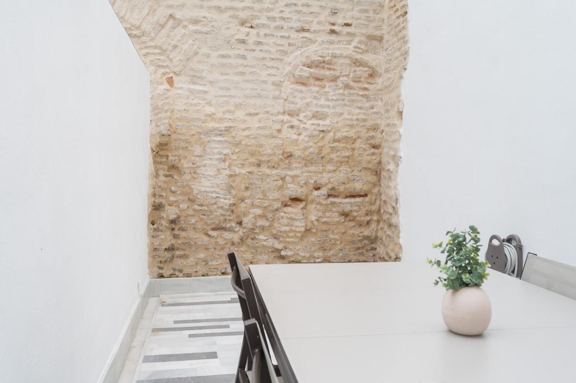New Design Apartment - Private Patio - Gallos 2 Севилья Экстерьер фото