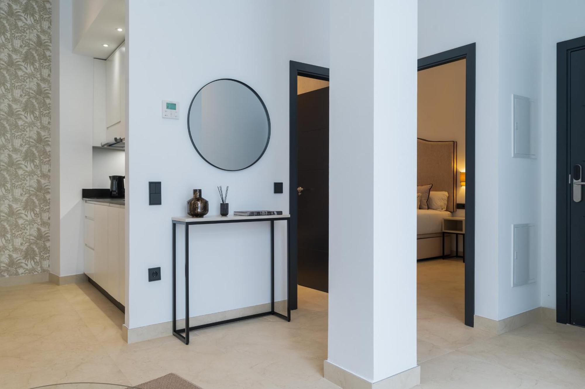 New Design Apartment - Private Patio - Gallos 2 Севилья Экстерьер фото